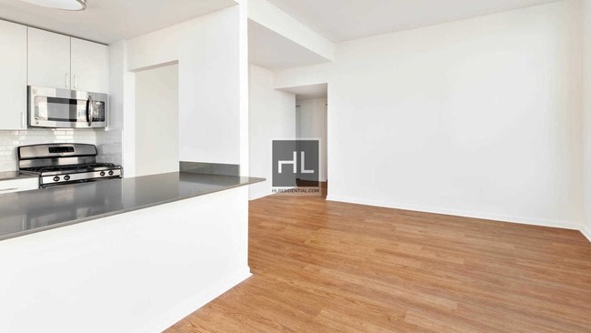 Foto del edificio - 300 E 39th St