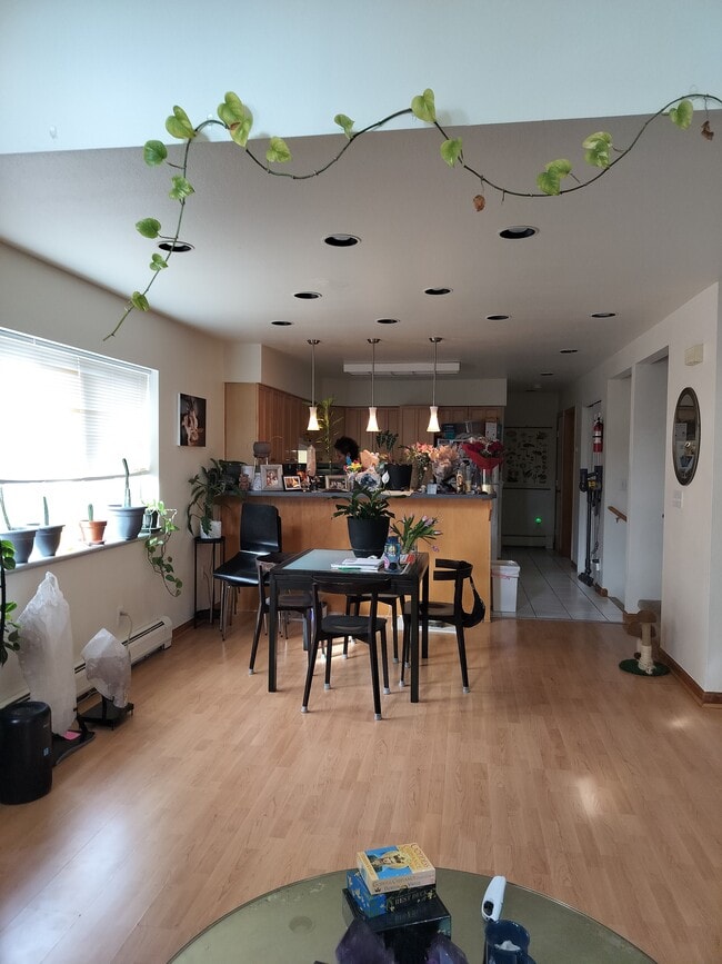 Building Photo - 2191 S Sherman St