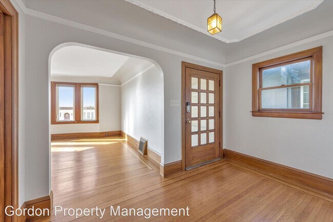 Building Photo - 2 br, 1.5 bath House - 2488 20th Ave