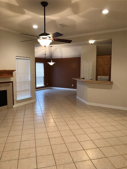 Foto del edificio - 13322 Colton Ln