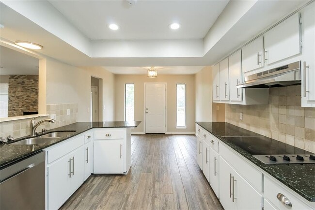 Foto del edificio - 2133 Running Branch Rd