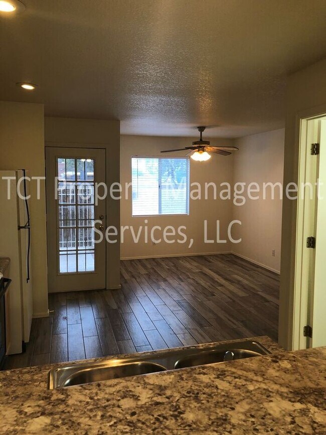 Foto del edificio - Cute 2 bedroom Town-home in Mesa!