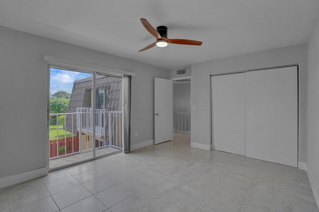 Foto del edificio - 22232 Boca Rancho Dr