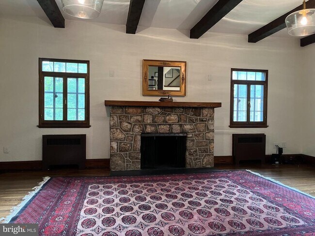 Foto del edificio - 8514 Woodhaven Blvd