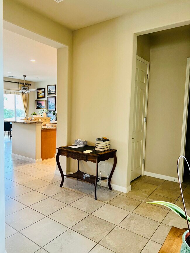 Building Photo - 81566 Avenida Sombra