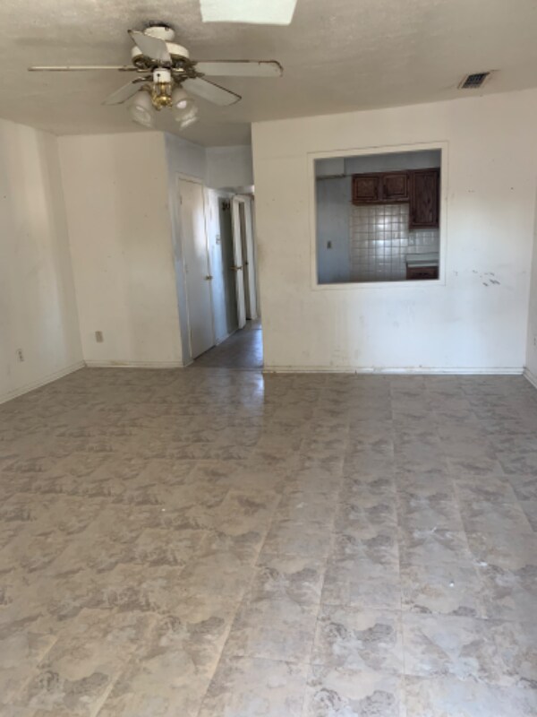 Foto del edificio - 1007 N Main St