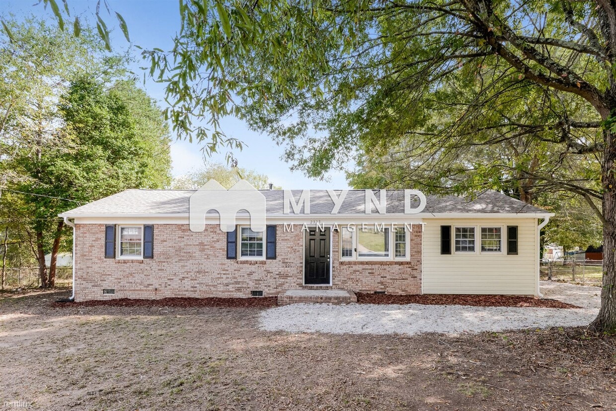 3 Br 1 Bath House 2323 Maplewood Dr House For Rent In Gastonia Nc Apartments Com
