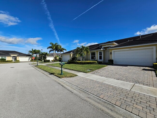 Building Photo - 6144 NW Argyll Ln