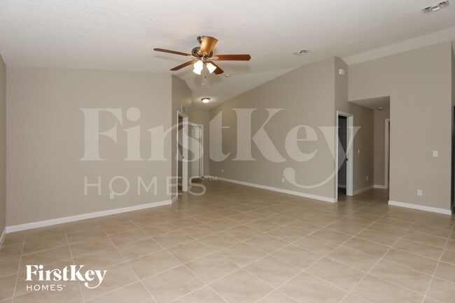 Foto del edificio - 843 SW Andrew Rd