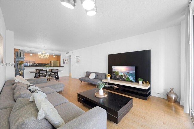 Foto del edificio - 19370 Collins Ave