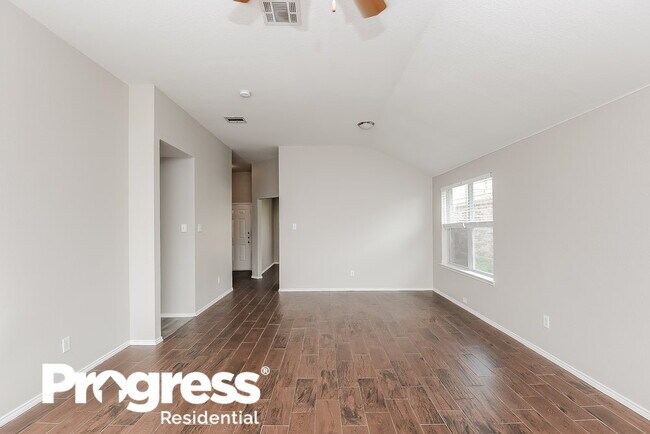 Building Photo - 1320 Sierra Blanca Dr