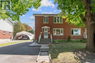 Building Photo - 1350 Leaside Ave
