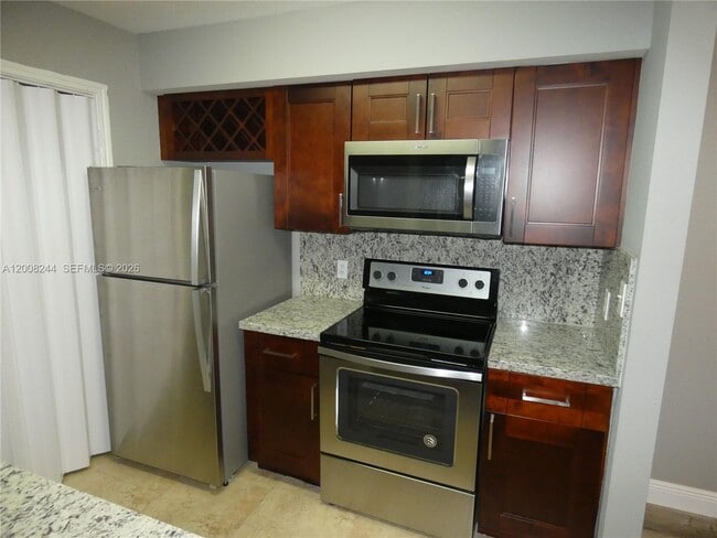 Foto del edificio - 2420 NW 33rd St