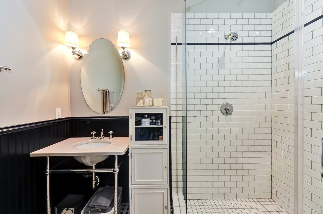 Foto principal - 1109 M St NW