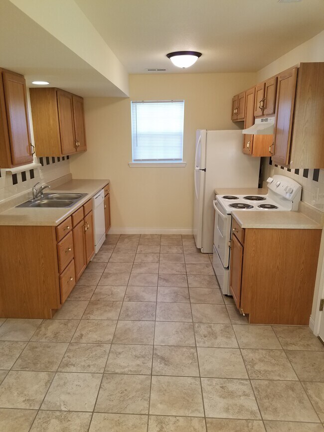 Foto del edificio - 3510 James Dale Rd