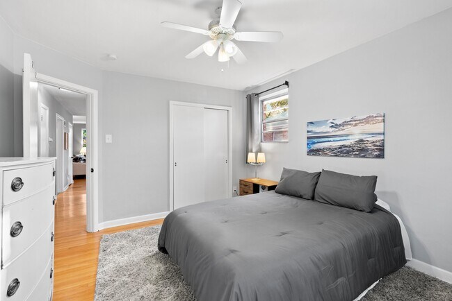 Foto del edificio - 7239 Dartmouth Ave