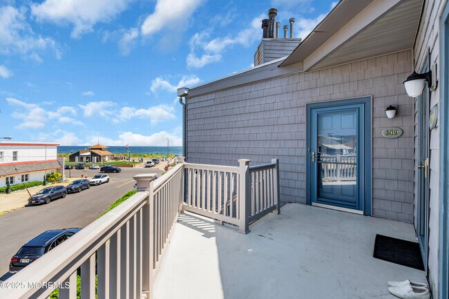 Foto del edificio - 621 Ocean Ave N