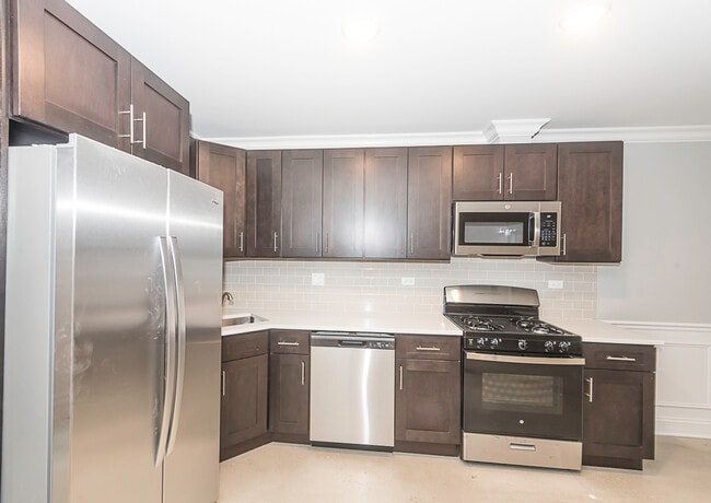 Foto del edificio - 4117 S Michigan Ave