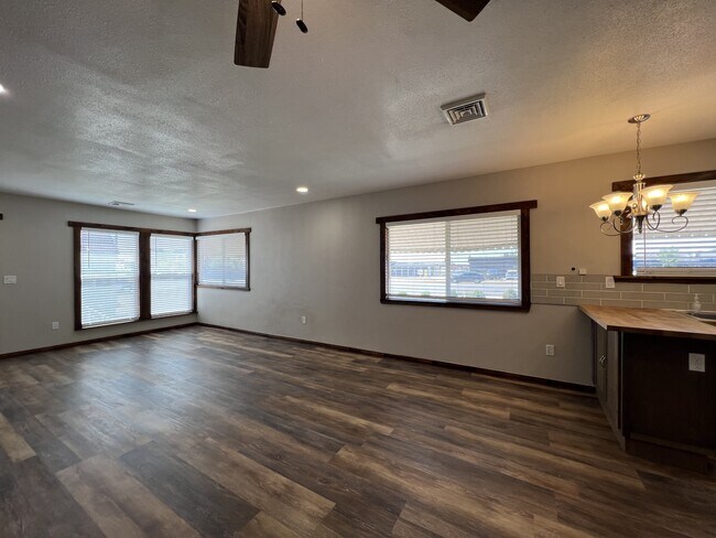 Foto del edificio - 2819 SW 4th Ave