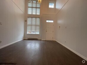 Building Photo - 6539 Royal Oak Ave