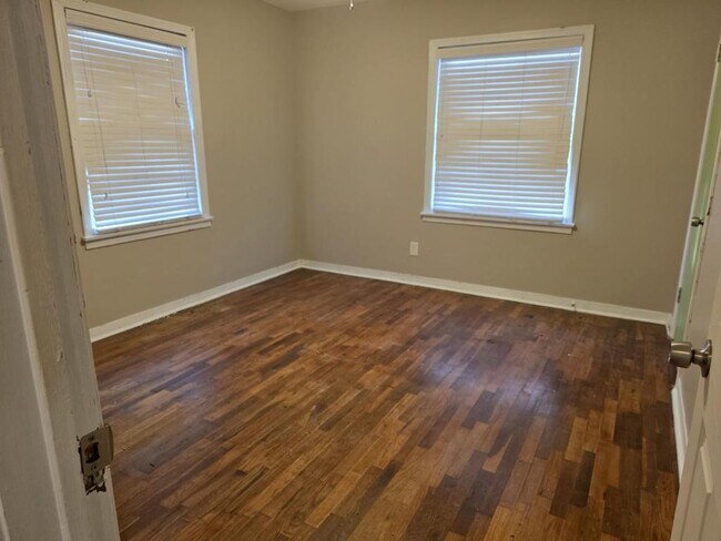 Foto del edificio - 555 S 9th St