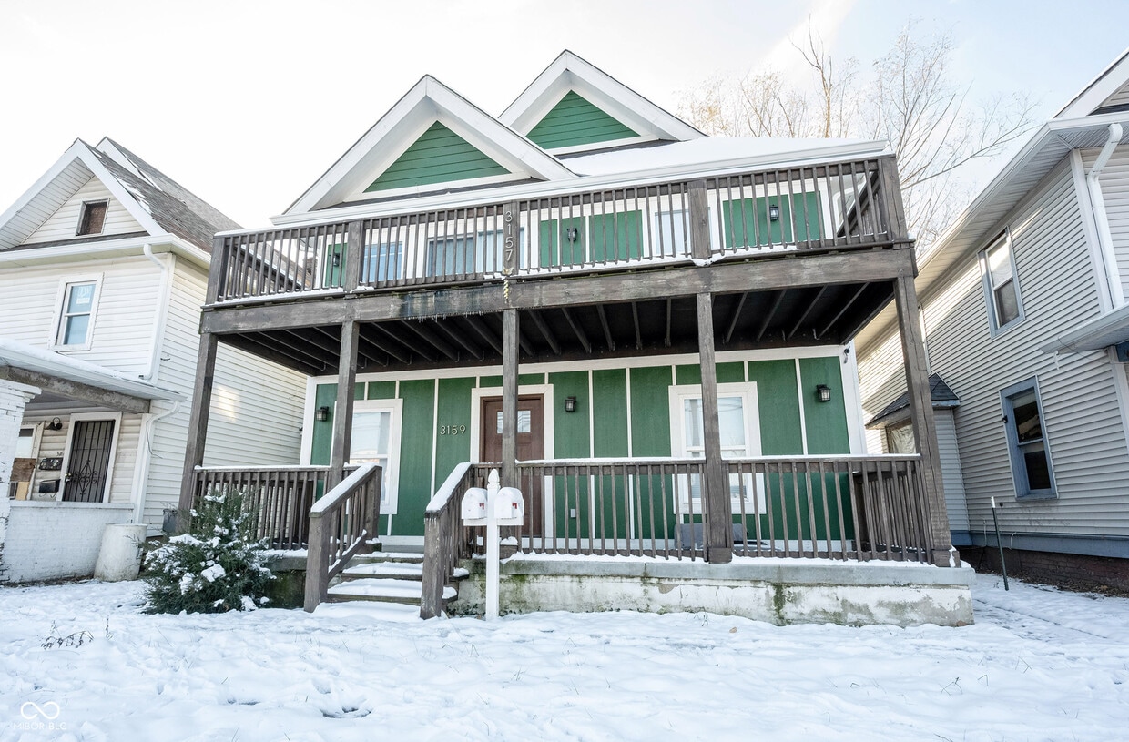 Foto principal - 3157 E Washington St