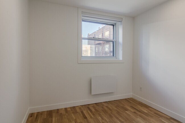 Photo du bâtiment - 5530 Chem. de la Côte St Luc