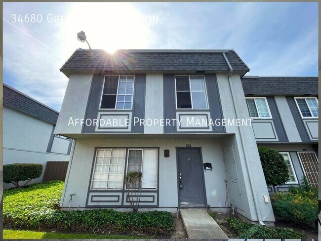 Foto del edificio - 34680 Greenstone Common