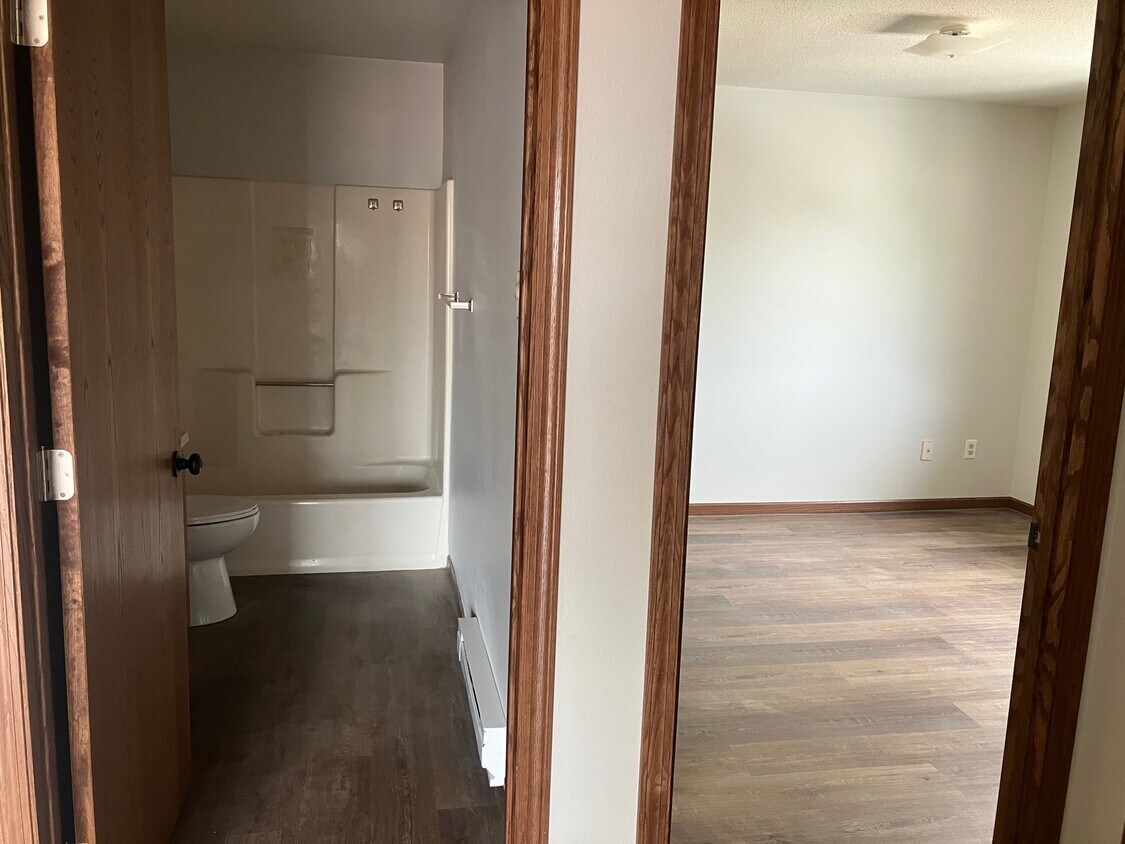 1035 Green Bay St Unit 2, La Crosse, WI 54601 Condo for Rent in La