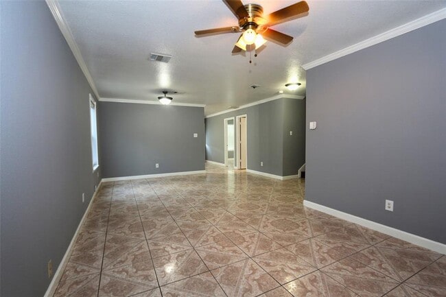 Building Photo - 3222 Jorns St