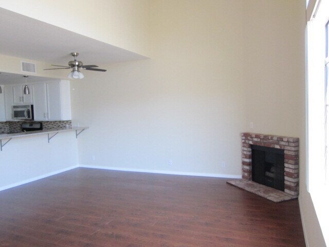 Building Photo - 4343 Mammoth Ave