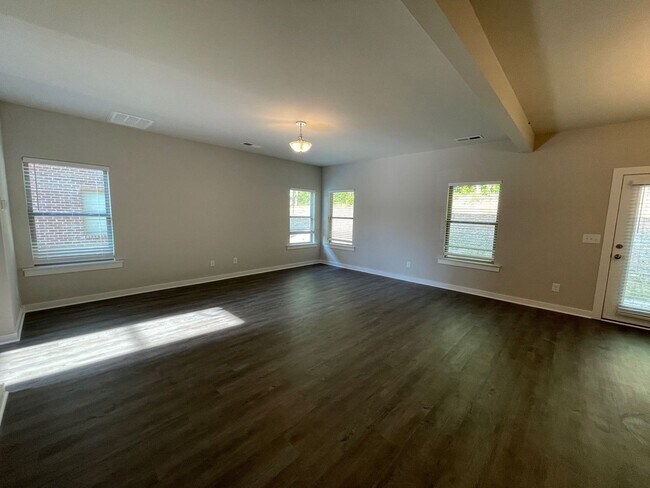 Foto del edificio - Home for Rent in Pinson, AL!! Available NOW!
