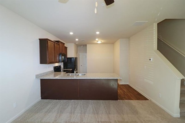 Foto del edificio - 4003 Avalon Rd SW