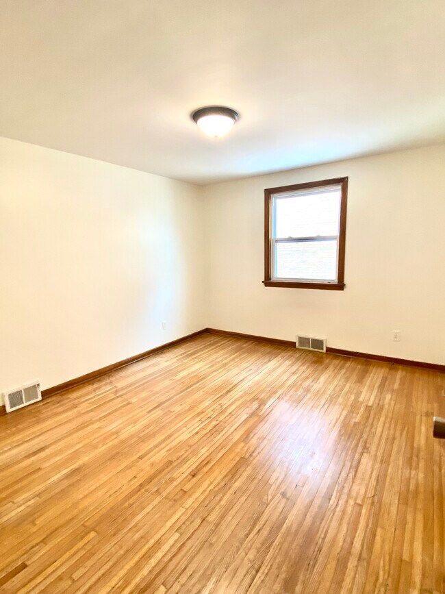 1015 Eggert Rd Unit 1, Buffalo, NY 14226 Apartments in Buffalo, NY