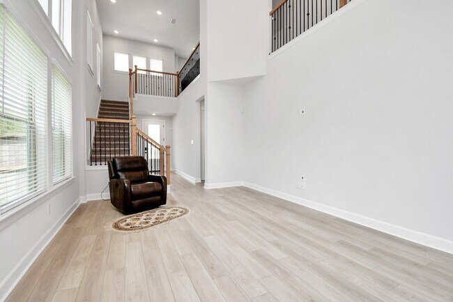Building Photo - 1538 Park Path Dr