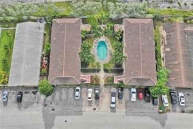 Building Photo - 1424 Holly Heights Dr