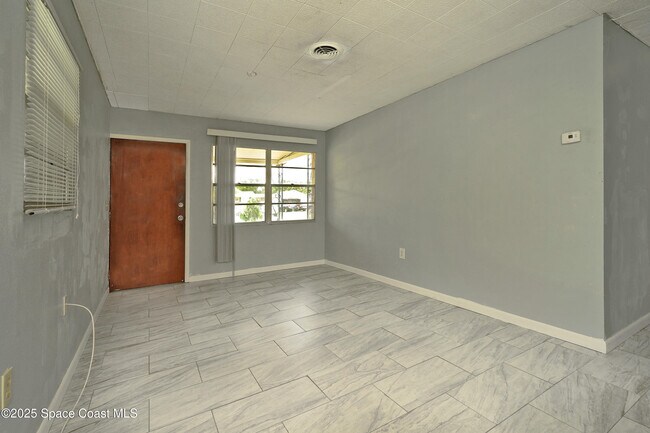 Building Photo - 2197 King Richard Rd