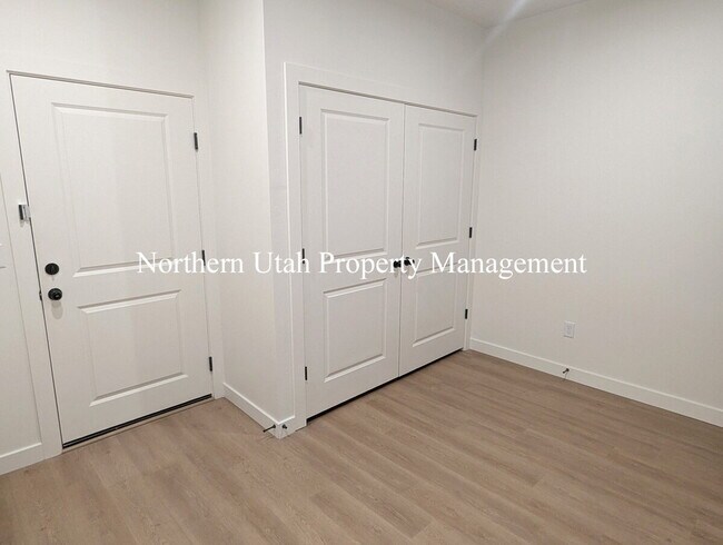 Foto del edificio - New 3 Bed 3 Bath Townhome