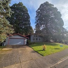 Building Photo - 4572 NW Elmwood Dr