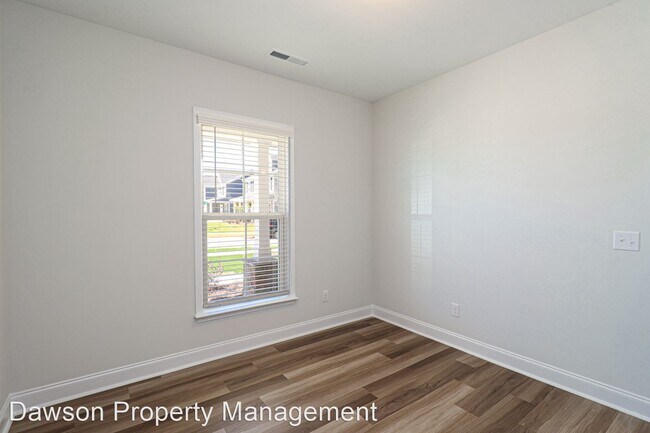 Building Photo - 4 br, 2.5 bath House - 1318 Poppy Way