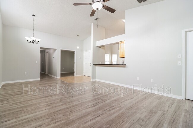 Foto del edificio - 11637 Sunshine Pond Rd