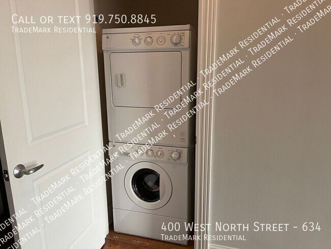 Foto del edificio - 400 W North St