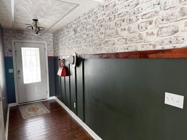 Foto del edificio - 131 E Piedmont Dr