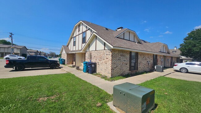 Foto del edificio - 544 E Windsor Dr