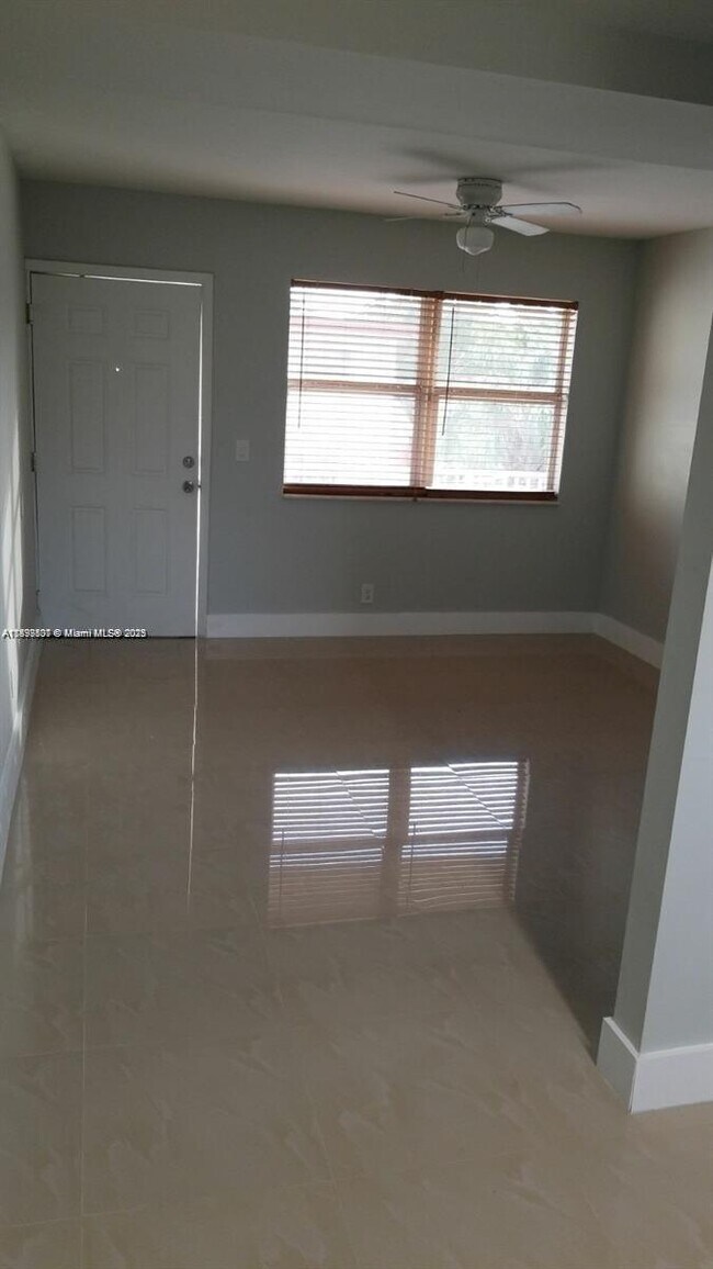 Foto del edificio - 260 SW 8th St