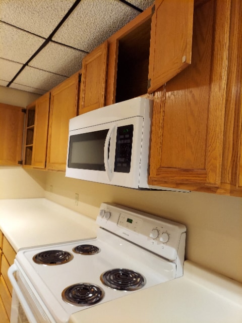 Built in microwave - 1831 Parmenter St