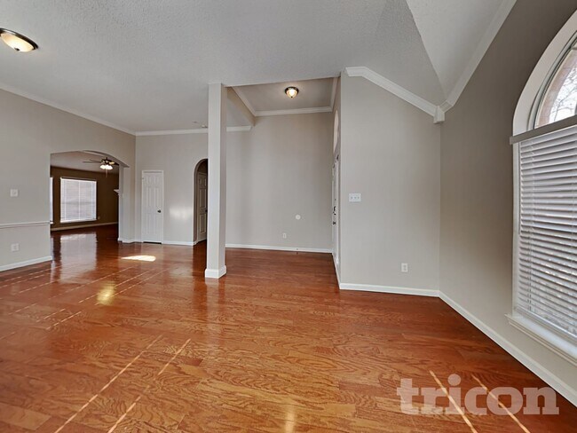 Foto del edificio - 1041 Essex Dr