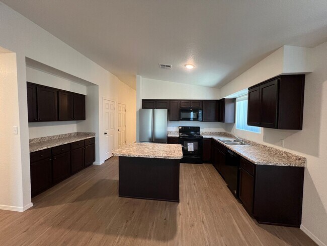 Building Photo - BRAND NEW 4 BEDROOM HOME!