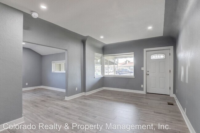 Foto del edificio - 4 br, 2 bath House - 5355 Newton St