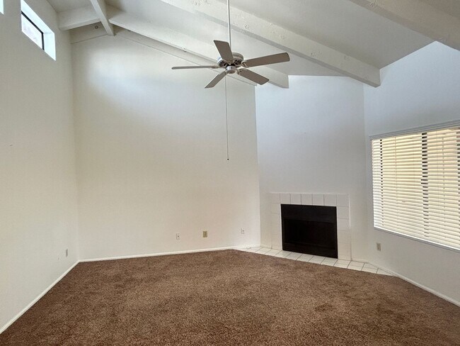 Building Photo - Spacious 2 Bedroom, 2 Bathroom Condo